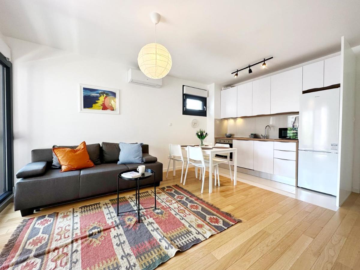 Grandpa'S Tree - Private Garage Apartment Split Bagian luar foto