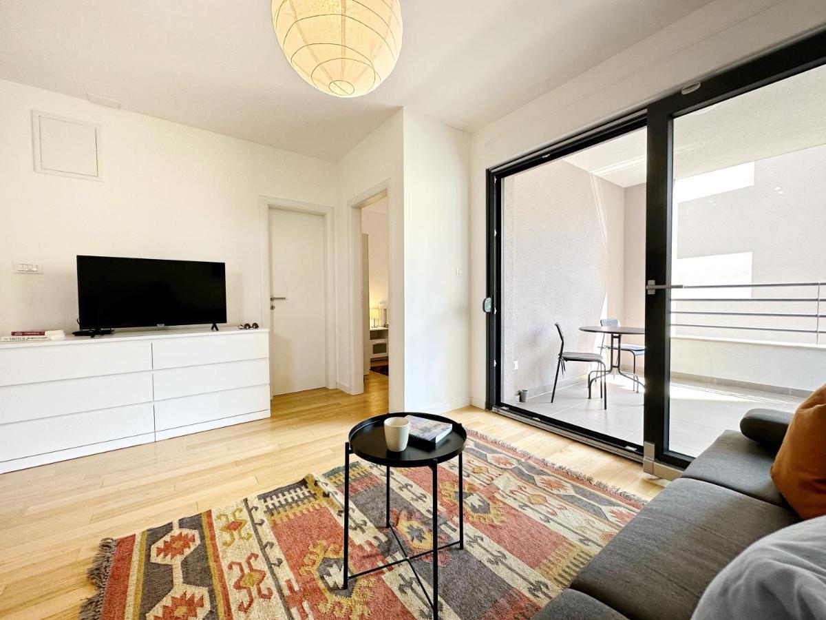 Grandpa'S Tree - Private Garage Apartment Split Bagian luar foto