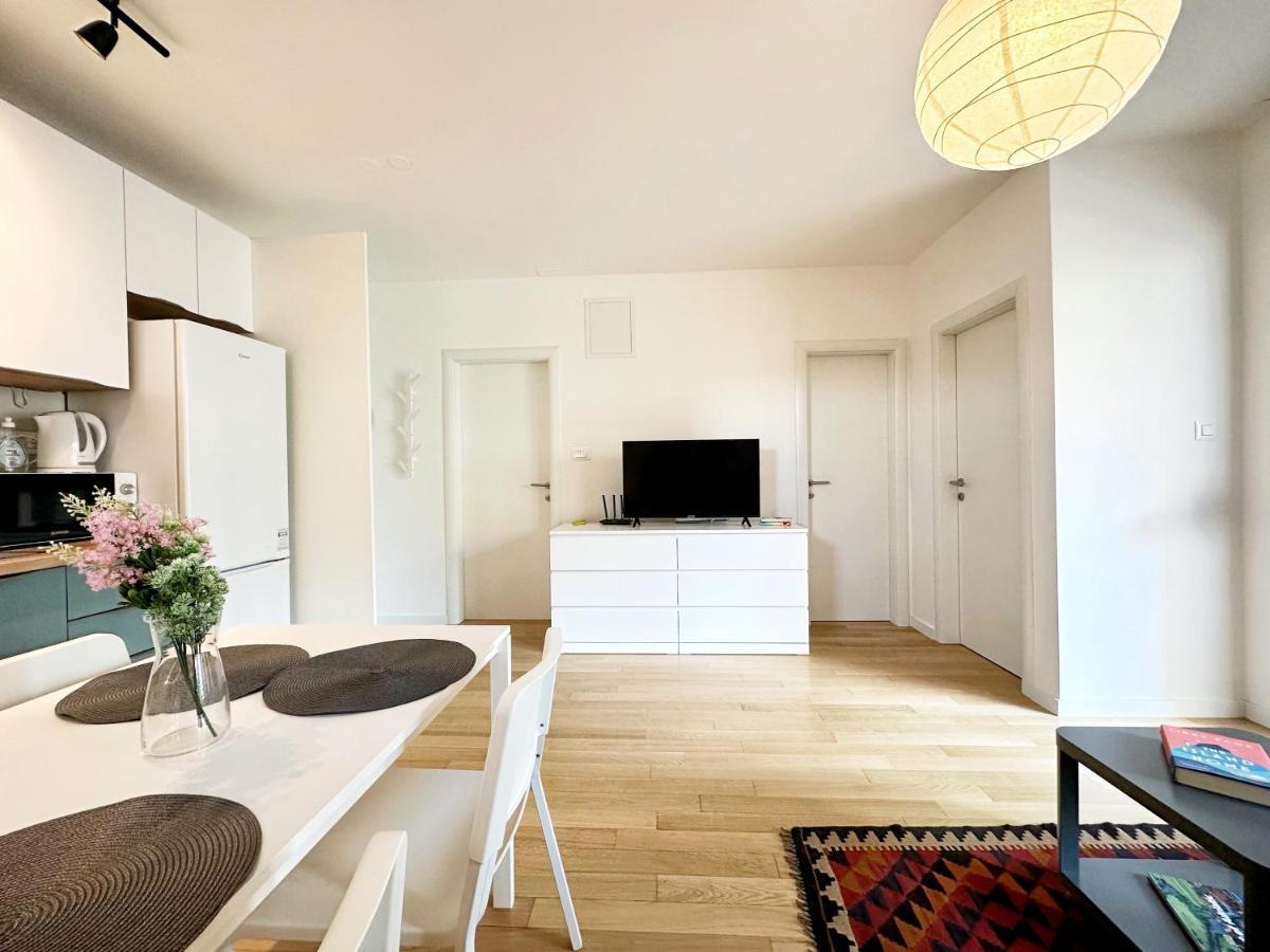 Grandpa'S Tree - Private Garage Apartment Split Bagian luar foto