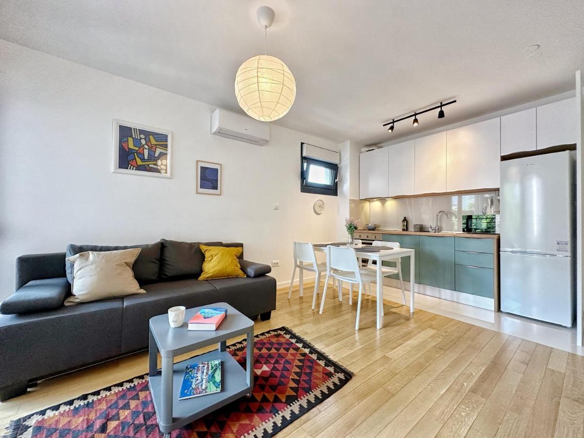 Grandpa'S Tree - Private Garage Apartment Split Bagian luar foto