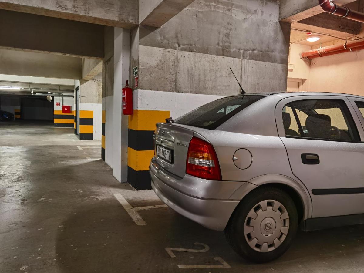 Grandpa'S Tree - Private Garage Apartment Split Bagian luar foto