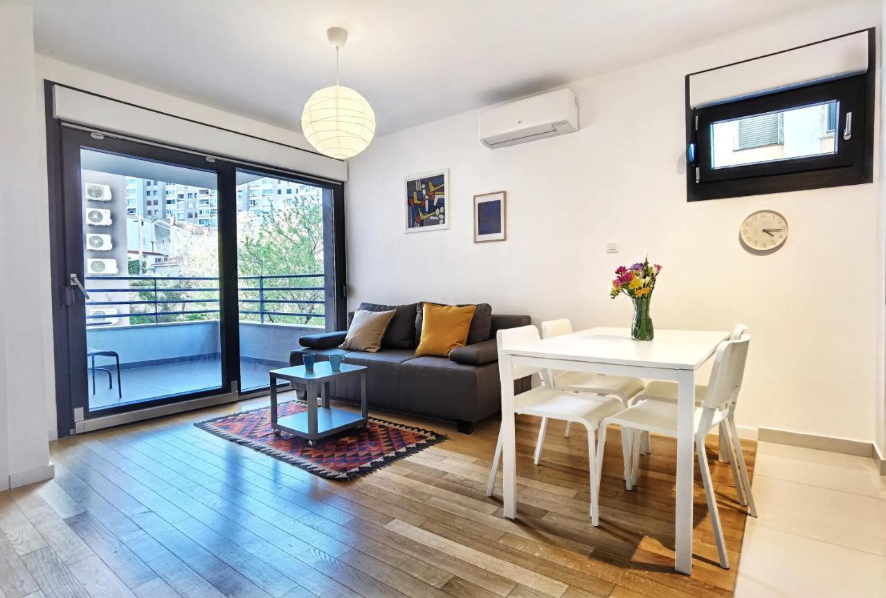 Grandpa'S Tree - Private Garage Apartment Split Bagian luar foto