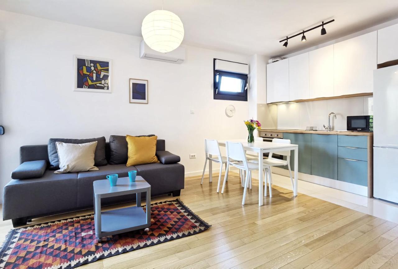 Grandpa'S Tree - Private Garage Apartment Split Bagian luar foto
